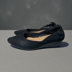 Blondo Women's Black Nubuck Etta Waterproof Wedge Pump Shoes 9.5